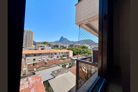 Apartamento à venda com 96m², 2 quartos e 1 vaga Apartamento à venda com 96m², 2 quartos e 1 vagaÁrea de serviço - vista para o Cristo Redentor