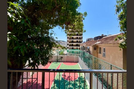 Apartamento à venda com 96m², 2 quartos e 1 vaga Apartamento à venda com 96m², 2 quartos e 1 vagaÁrea comum - quadra