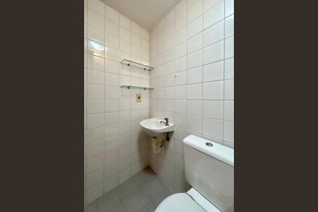 Apartamento à venda com 96m², 2 quartos e 1 vaga Apartamento à venda com 96m², 2 quartos e 1 vagaBanheiro social 2