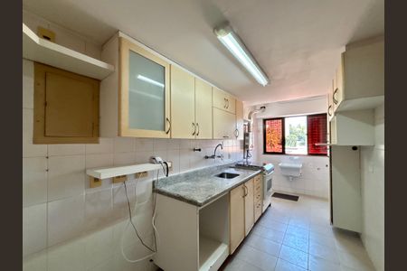 Apartamento à venda com 96m², 2 quartos e 1 vaga Apartamento à venda com 96m², 2 quartos e 1 vagaCozinha