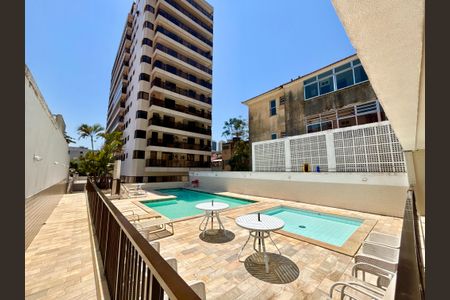 Apartamento à venda com 96m², 2 quartos e 1 vaga Apartamento à venda com 96m², 2 quartos e 1 vagaÁrea comum - piscina