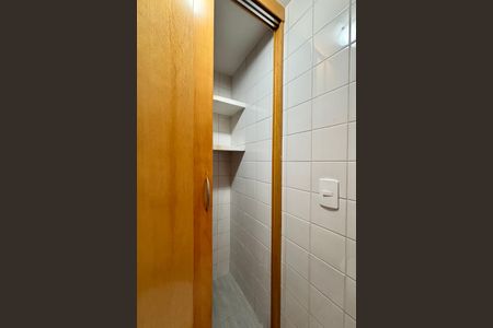 Apartamento à venda com 96m², 2 quartos e 1 vaga Apartamento à venda com 96m², 2 quartos e 1 vagaBanheiro social 2