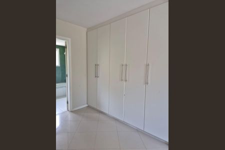 Casa de condomínio à venda com 448m², 4 quartos e 5 vagasSuíte 3
