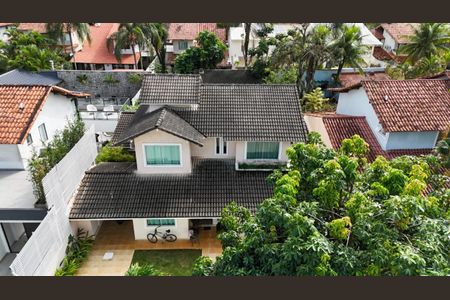 Vista de casa de condomínio à venda com 4 quartos, 448m² em Barra da Tijuca, Rio de Janeiro