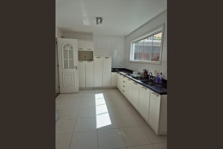 Casa de condomínio à venda com 448m², 4 quartos e 5 vagasCozinha