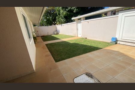 Casa de condomínio à venda com 448m², 4 quartos e 5 vagasÁrea Externa