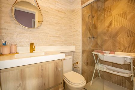 Apartamento à venda com 120m², 2 quartos e 2 vagas Apartamento à venda com 120m², 2 quartos e 2 vagasBanheiro da Suíte 2