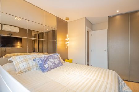 Apartamento à venda com 120m², 2 quartos e 2 vagas Apartamento à venda com 120m², 2 quartos e 2 vagasSuíte 1