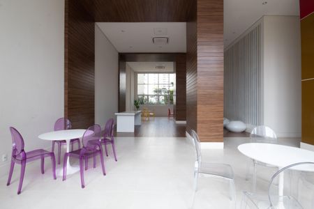 Apartamento à venda com 120m², 2 quartos e 2 vagas Apartamento à venda com 120m², 2 quartos e 2 vagasÁrea comum - Salão de festas