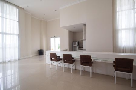 Apartamento à venda com 120m², 2 quartos e 2 vagas Apartamento à venda com 120m², 2 quartos e 2 vagasÁrea comum - Salão de festas