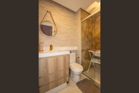 Apartamento à venda com 120m², 2 quartos e 2 vagas Apartamento à venda com 120m², 2 quartos e 2 vagasBanheiro da Suíte 2