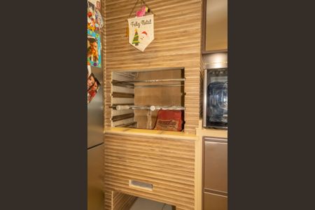 Apartamento à venda com 120m², 2 quartos e 2 vagas Apartamento à venda com 120m², 2 quartos e 2 vagasCozinha e Varanda - Churrasqueira