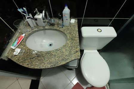 Casa à venda com 222m², 4 quartos e 6 vagasQuarto 4 - Suíte Banheiro 