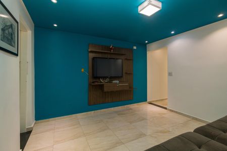 Casa à venda com 160m², 3 quartos e 3 vagas Casa à venda com 160m², 3 quartos e 3 vagasSala de TV