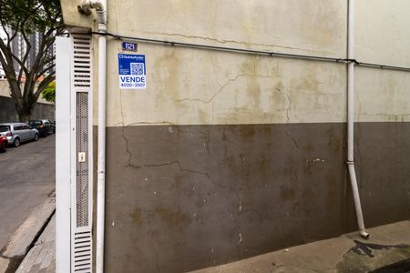 Casa à venda com 160m², 3 quartos e 3 vagas Casa à venda com 160m², 3 quartos e 3 vagasPlaca instalada