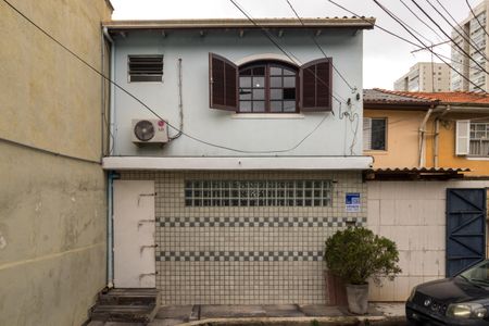 Casa à venda com 160m², 3 quartos e 3 vagas Casa à venda com 160m², 3 quartos e 3 vagasFachada