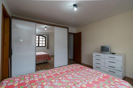 Casa à venda com 160m², 3 quartos e 3 vagas Casa à venda com 160m², 3 quartos e 3 vagasSuíte