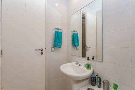 Apartamento para alugar com 69m², 2 quartos e 2 vagasBanheiro da Suíte