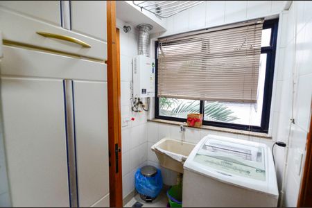 Apartamento à venda com 98m², 3 quartos e 1 vagaÁrea de Serviço