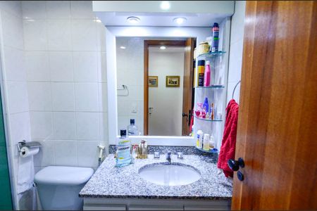 Apartamento à venda com 98m², 3 quartos e 1 vagaBanheiro Social