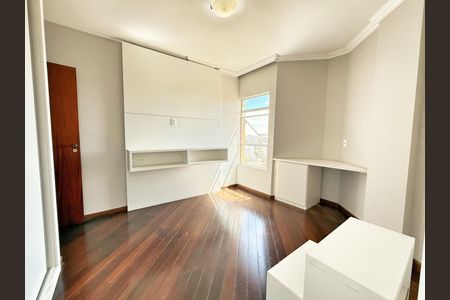 Apartamento à venda com 100m², 3 quartos e 2 vagasSuíte