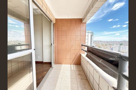 Varanda de apartamento à venda com 3 quartos, 100m² em Nova Suíça, Belo Horizonte