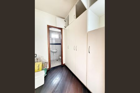 Apartamento à venda com 100m², 3 quartos e 2 vagasQuarto de Serviço