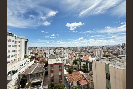 Apartamento à venda com 100m², 3 quartos e 2 vagasVaranda
