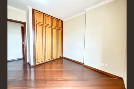 Apartamento à venda com 100m², 3 quartos e 2 vagasQuarto 2