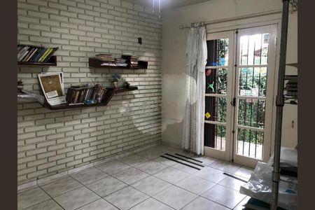 Casa à venda com 191m², 4 quartos e 2 vagas
