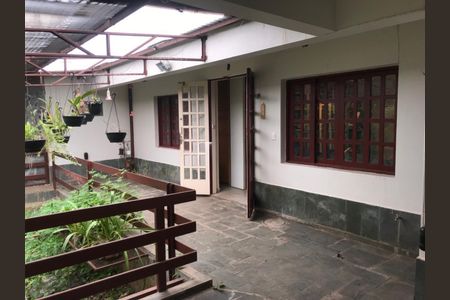 Casa à venda com 191m², 4 quartos e 2 vagas