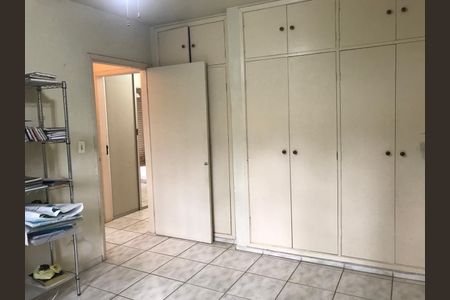 Casa à venda com 4 quartos, 191m² em Jardim Itamarati, Campinas