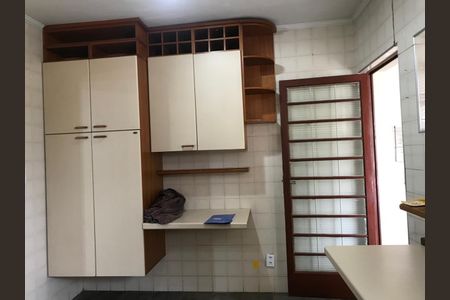 Casa à venda com 191m², 4 quartos e 2 vagas