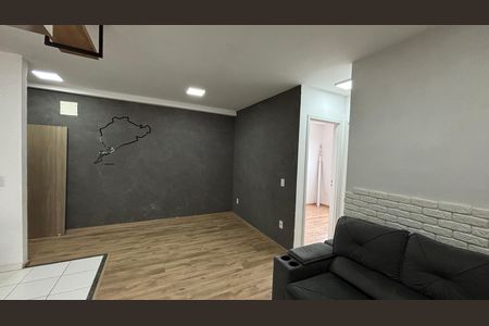 Sala de apartamento para alugar com 2 quartos, 42m² em Santa Maria, Santo André