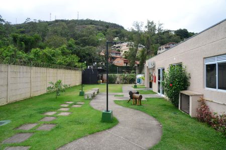 Apartamento para alugar com 40m², 2 quartos e 1 vaga Apartamento para alugar com 40m², 2 quartos e 1 vagaÁrea Comum - Playground