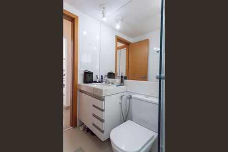 Apartamento à venda com 69m², 2 quartos e 2 vagasBanheiro Social