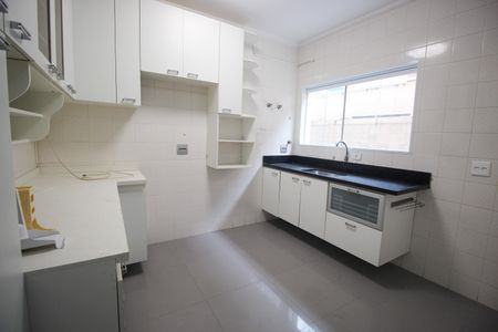 Casa para alugar com 225m², 3 quartos e 2 vagasCozinha
