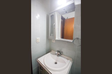 Casa para alugar com 225m², 3 quartos e 2 vagasBanheiro Social