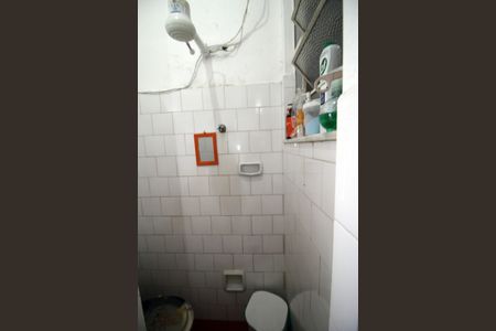 Casa à venda com 300m², 2 quartos e 6 vagasBanheiro de serviço