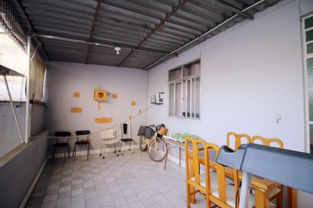 Casa à venda com 300m², 2 quartos e 6 vagasÁrea Externa