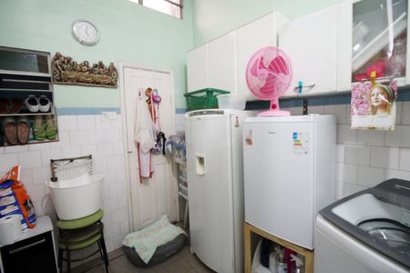 Casa à venda com 300m², 2 quartos e 6 vagasCopa