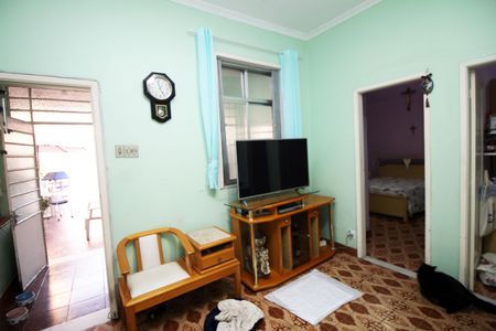 Casa à venda com 300m², 2 quartos e 6 vagasSala