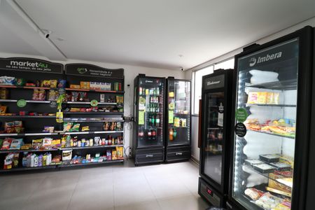 Apartamento para alugar com 44m², 2 quartos e sem vagaMini Mercado