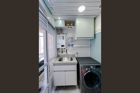 Apartamento à venda com 101m², 3 quartos e 2 vagas Apartamento à venda com 101m², 3 quartos e 2 vagasÁrea de Serviço