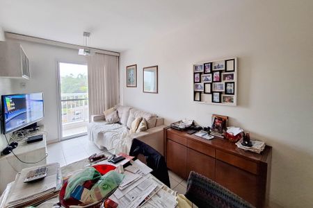 Apartamento à venda com 57m², 2 quartos e 1 vaga Apartamento à venda com 57m², 2 quartos e 1 vagaSala