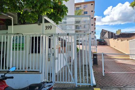 Apartamento à venda com 57m², 2 quartos e 1 vaga Apartamento à venda com 57m², 2 quartos e 1 vagaFachada