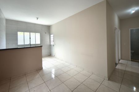 Casa para alugar com 60m², 2 quartos e 5 vagasSala