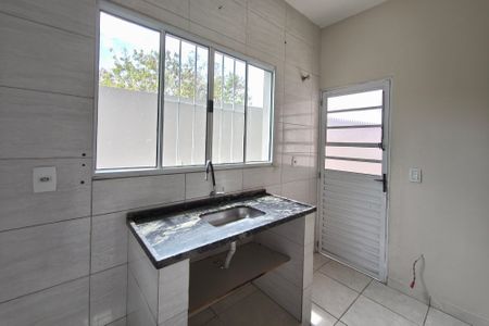 Casa para alugar com 60m², 2 quartos e 5 vagasCozinha