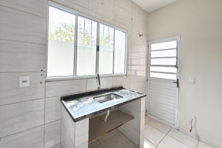 Casa para alugar com 60m², 2 quartos e 5 vagasCozinha