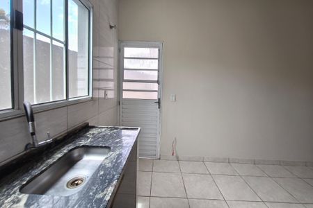 Casa para alugar com 60m², 2 quartos e 5 vagasCozinha